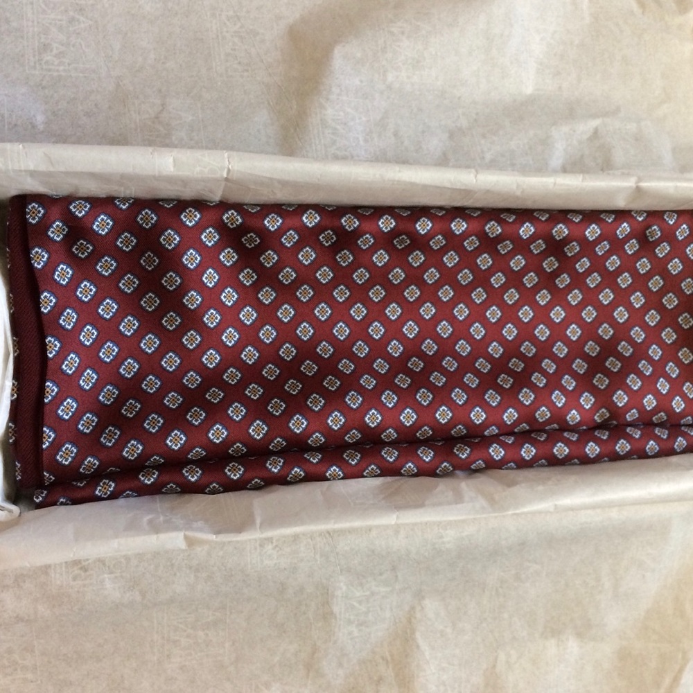 ⚜️LAST ONE Scarf - Burgundy, Silk & Wool JosABanks - Picture 1 of 3